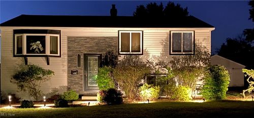 6717 Tupelo Dr, Bedford Heights, OH, 44146-4848 | Card Image