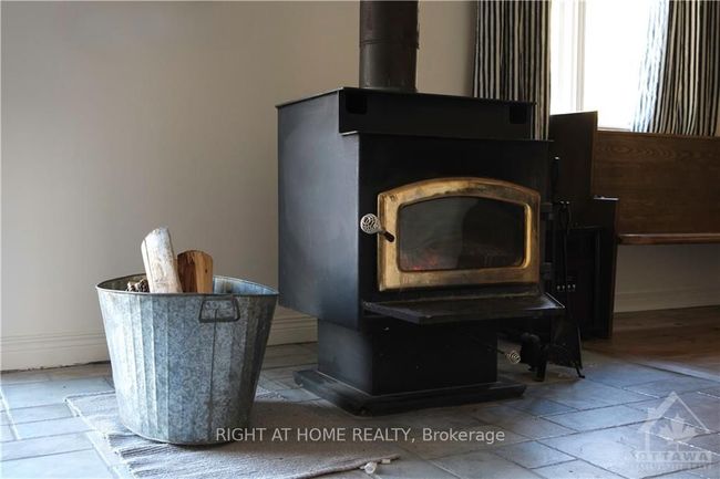 3617 Vaughan Side Rd, House other with 3 bedrooms, 2 bathrooms and 10 parking in Carp ON | Image 21