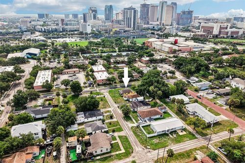 1002 W Nassau St, TAMPA, FL, 33607-5627 | Card Image