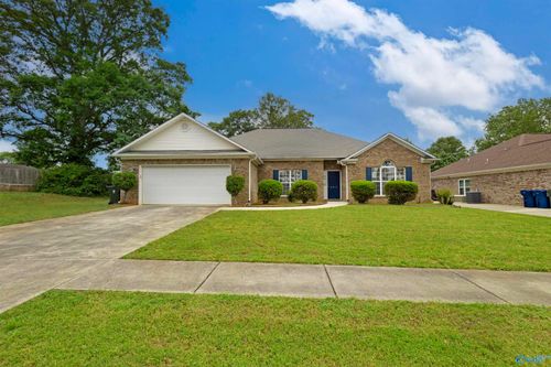 663 Gooch Ln, Madison, AL, 35758-8369 | Card Image
