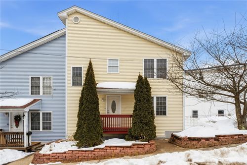 2-135 Seamans St, Providence, RI, 02908-1338 | Card Image