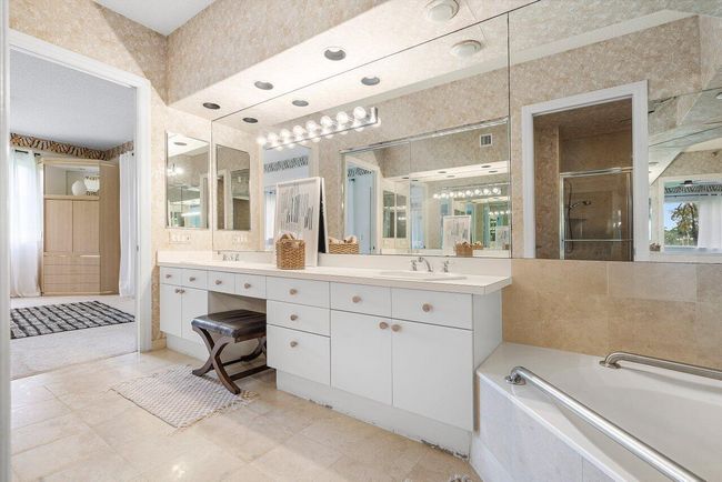 APT-804 - 2542 Coco Plum Blvd, Condo with 3 bedrooms, 3 bathrooms and null parking in Boca Raton FL | Image 27