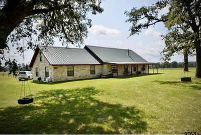 895 County Road 1208, Home with 5 bedrooms, 5 bathrooms and null parking in Grapeland TX | Image 1