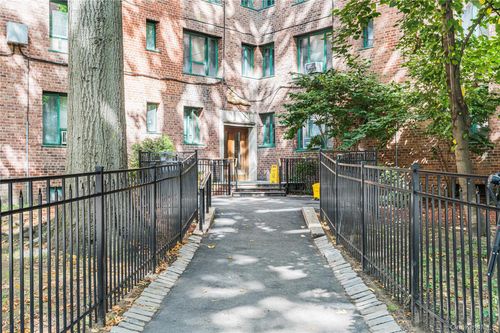 5h-1946 E Tremont Ave, Bronx, NY, 10462-5616 | Card Image