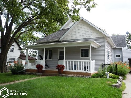 114 E 10th St, Logan, IA, 51546-1430 | Card Image