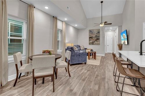 5824 Hunter Ct, Raytown, MO, 64133-3201 | Card Image