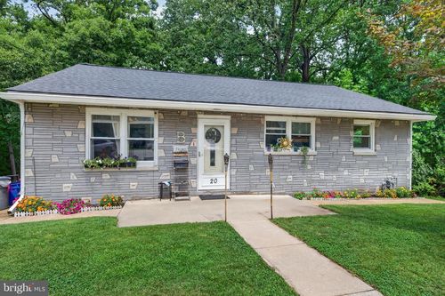 20 Meehan Blvd, CLEMENTON, NJ, 08021-4012 | Card Image