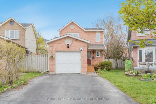 44 Hadden Cres, Barrie, ON, L4M6G6 | Card Image