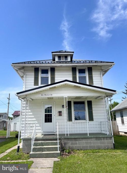 502 S Wayne St, LEWISTOWN, PA, 17044-2339 | Card Image