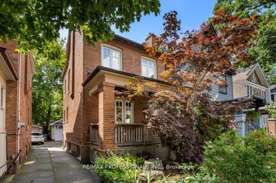 476 Runnymede Rd, House other with 3 bedrooms, 2 bathrooms and 2 parking in Toronto ON | Image 1