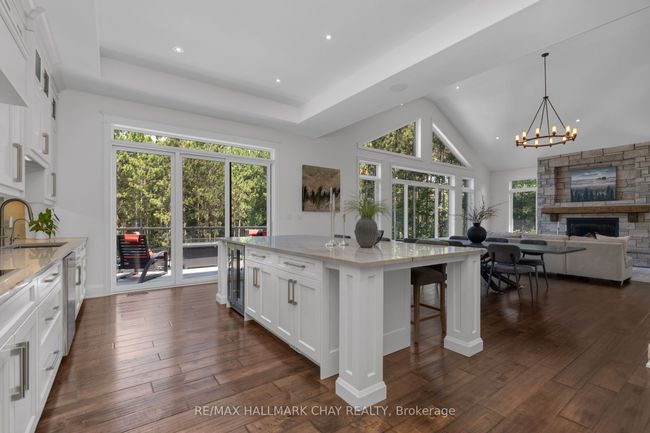105 Mennill Dr, House other with 4 bedrooms, 4 bathrooms and 9 parking in Minesing ON | Image 9