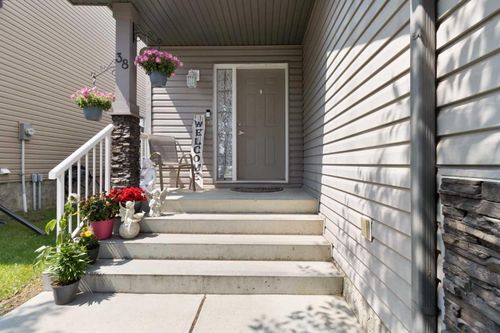 38-85 Spruce Village Drive W, Spruce Grove, AB, T7X0L2 | Card Image