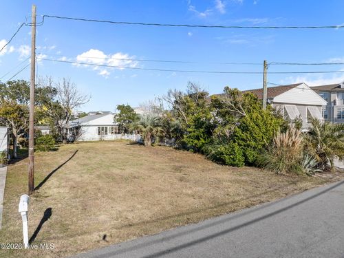 304 M Ave, Kure Beach, NC, 28449-3831 | Card Image