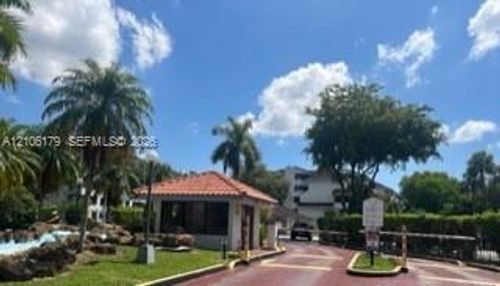 g-202-8215 Sw 152nd Ave, Miami, FL, 33193-4011 | Card Image
