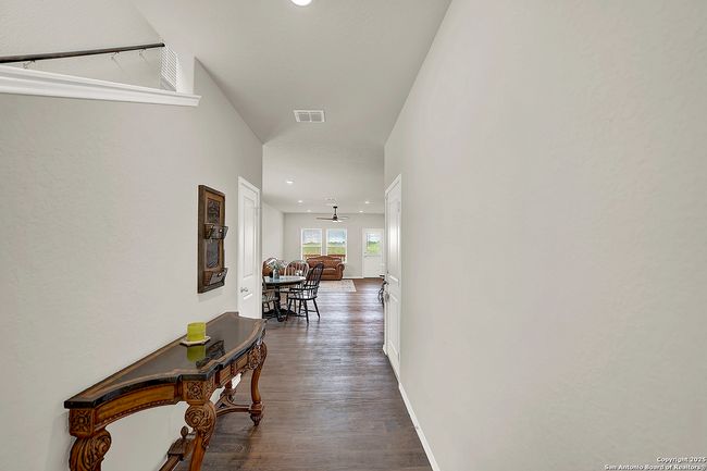 201 Legendary Trail Loop, House other with 5 bedrooms, 3 bathrooms and null parking in Floresville TX | Image 6