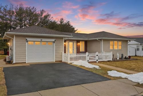 41 Wedgeport Dr, Toms River, NJ, 08757-6416 | Card Image