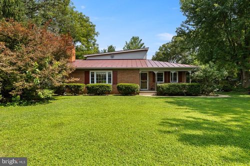577 Old Farm Rd, LURAY, VA, 22835-3943 | Card Image