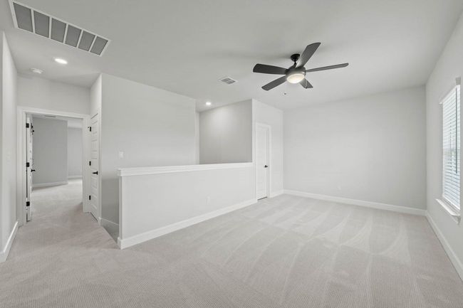 Upstairs lounge area. | Image 12