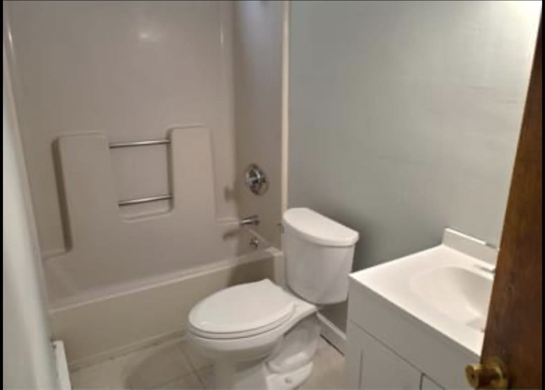 Residential Lease in Lawrence 3