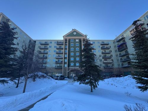 215-8535 Clearwater Dr, Fort Mcmurray, AB, T9H0B7 | Card Image