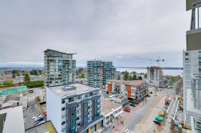 1106 - 1473 Johnston Road, Condo with 2 bedrooms, 2 bathrooms and 1 parking in White Rock BC | Image 27