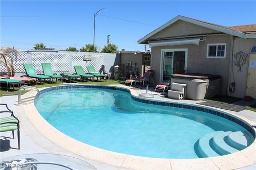944 De Met Dr, Las Vegas, NV, 89119-1344 | Card Image