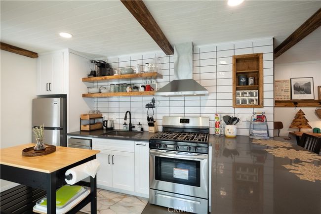 682 Maple Ln, House other with 3 bedrooms, 2 bathrooms and null parking in Sugarloaf CA | Image 11
