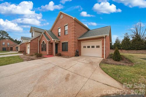 1658 20th Avenue Ct Ne, Hickory, NC, 28601-2182 | Card Image