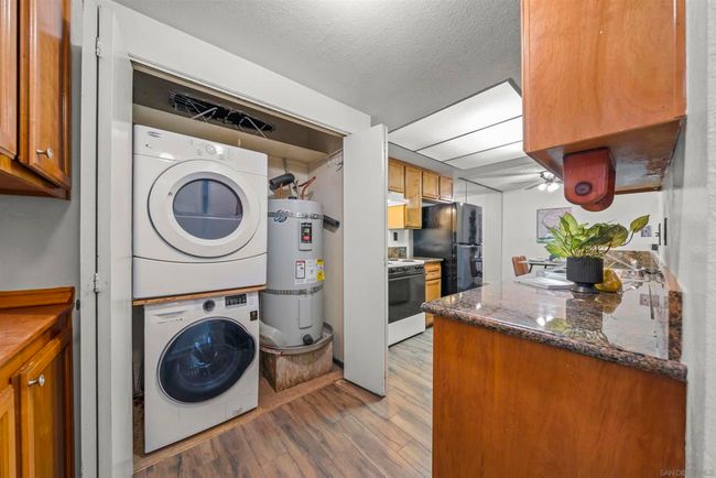 UNIT-4 - 110 N 2 Nd Ave, Condo with 1 bedrooms, 1 bathrooms and 2 parking in Chula Vista CA | Image 9