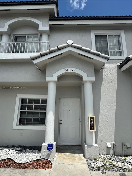 7-18-14059 120th Ct, Miami, FL, 33186-6063 | Card Image