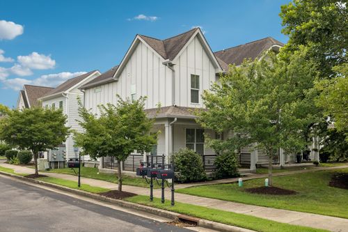 713 Cottage Park Dr, Nashville, TN, 37207-2618 | Card Image