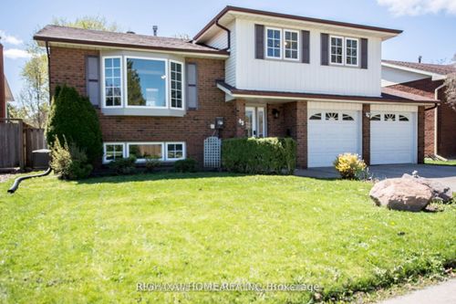 43 Clover Ave, Barrie, ON, L4N5E2 | Card Image