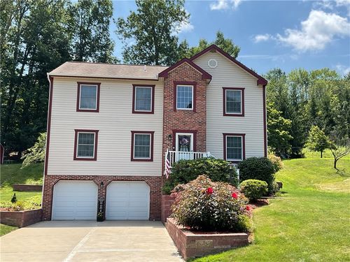 2045 Blossom Dr, Gibsonia, PA, 15044-9293 | Card Image