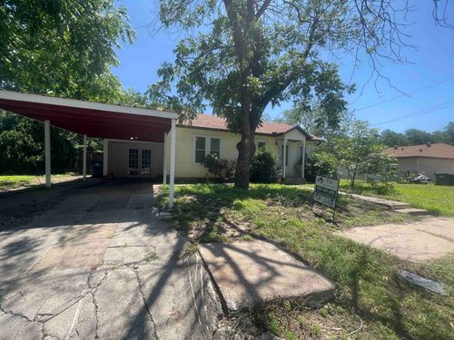 607 N Main St, Burnet, TX, 78611-1706 | Card Image