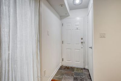 1102 - 20 Laidlaw St, Condo with 2 bedrooms, 1 bathrooms and 1 parking in Toronto ON | Image 3