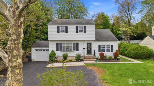 7 Spier Dr, Livingston, NJ, 07039-3812 | Card Image