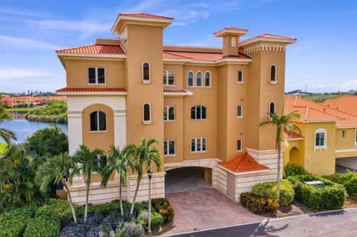 a-43 Bayview Ct S, St Petersburg, FL, 33711-5138 | Card Image