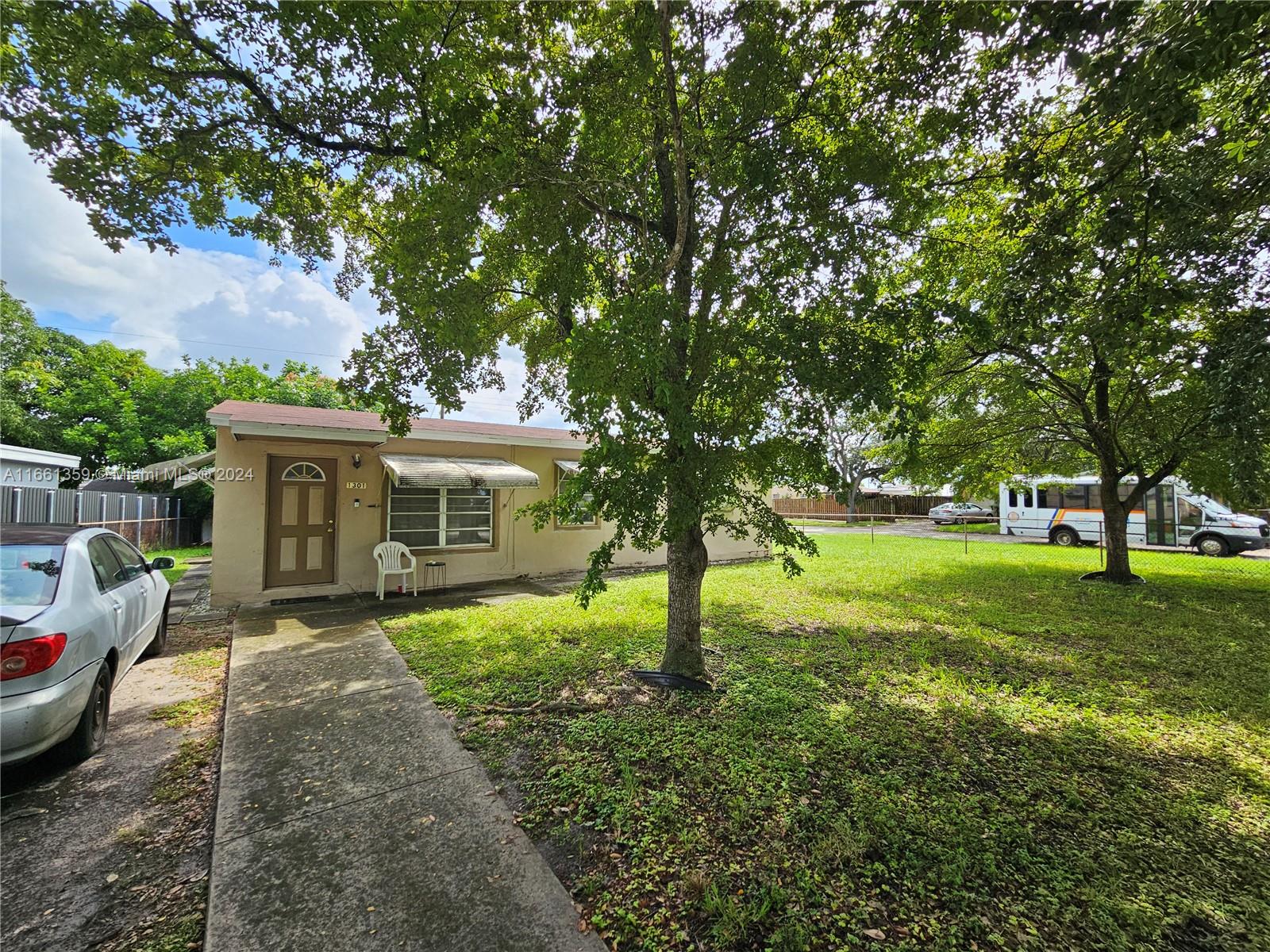 72nd Ave, Hollywood, FL 33024