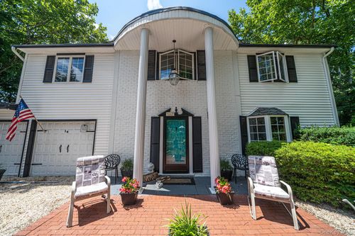 14 Birchfield Court, Brookhaven, NY, 11727 | Card Image
