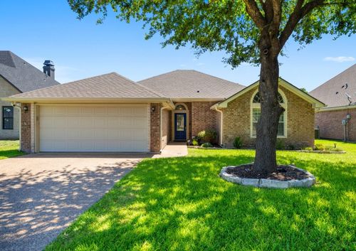 2800 Concho Bend Dr, Waco, TX, 76712-8841 | Card Image