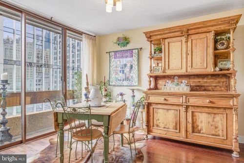 apt-808-1326 Spruce St, PHILADELPHIA, PA, 19107-5828 | Card Image