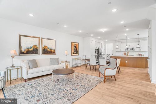 4975 Longmire Way, CHANTILLY, VA, 20151-2554 | Card Image