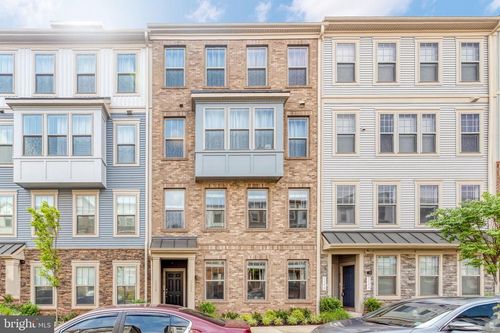 212 Park Center Ct, Manassas, VA, 20111 | Card Image