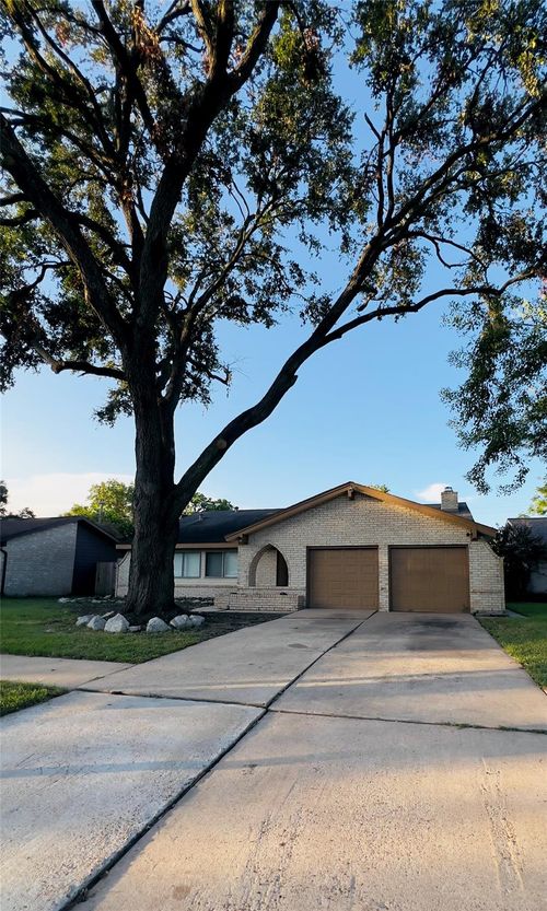 9614 Ravensworth Dr, Houston, TX, 77031-3120 | Card Image