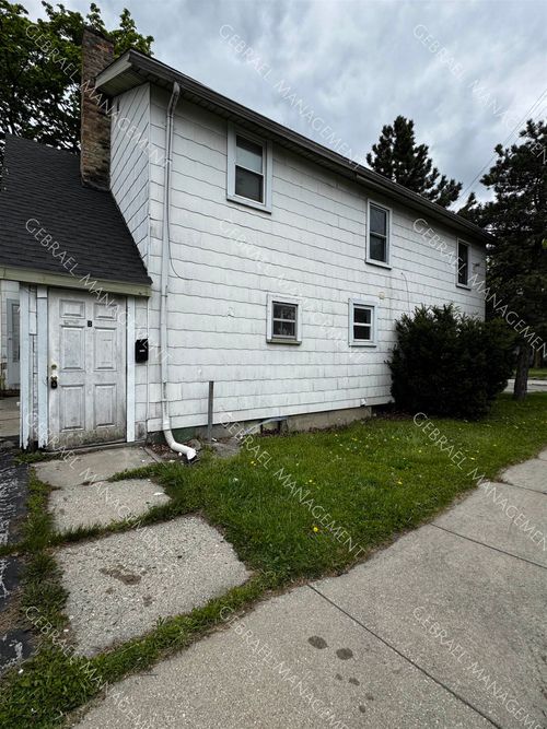 1001 Greenwich St, Saginaw, MI, 48602-1641 | Card Image