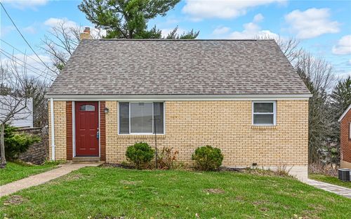 107 Hoffman St, Glenshaw, PA, 15116-2226 | Card Image