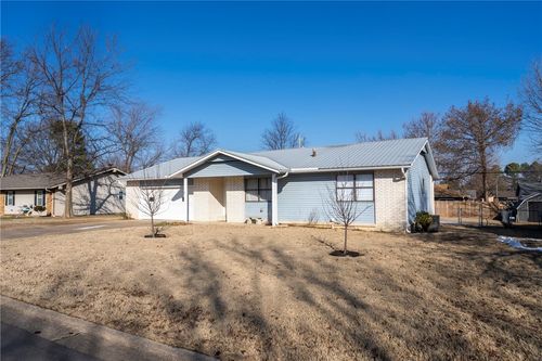2019 W Tulsa St, Siloam Springs, AR, 72761-3819 | Card Image