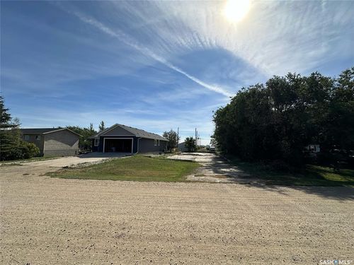 333 S Front St, Pense, SK, S0G | Card Image