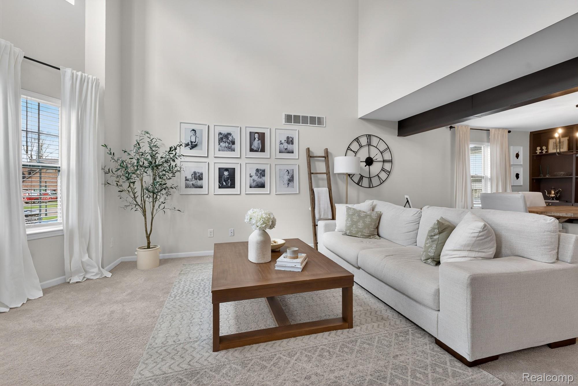 Residential in Lyon Charter Township 4
