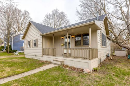 7173 Lake St, Lexington, MI, 48450-8838 | Card Image
